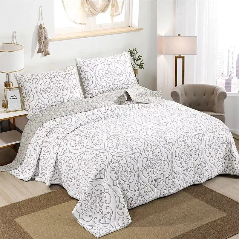 Marionette Coverlet Set