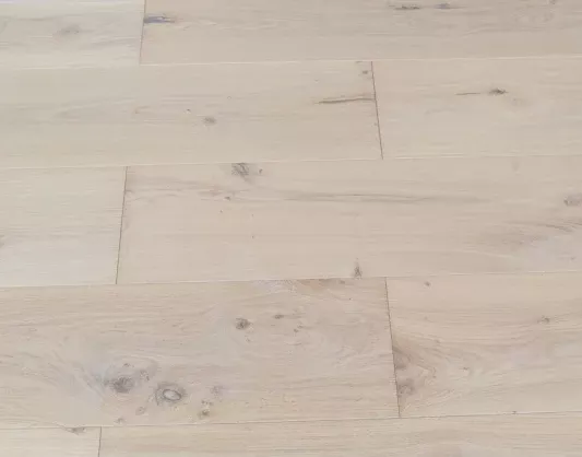 Villa Bastia 10-1/4x84 4 mm Engineered Hardwood European Oak